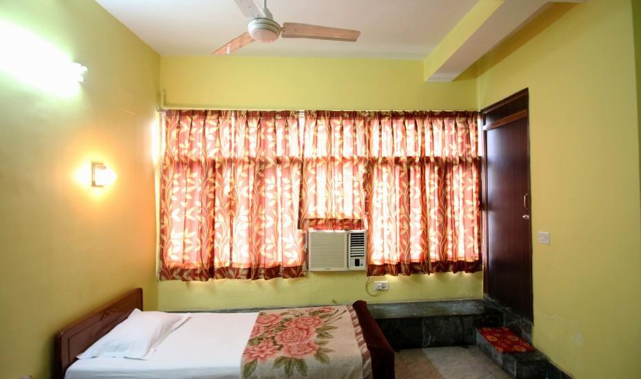 Kim Lawn Guest House Calcutta Extérieur photo