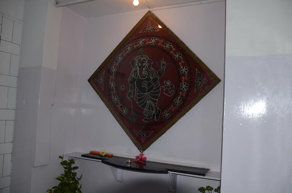 Kim Lawn Guest House Calcutta Extérieur photo