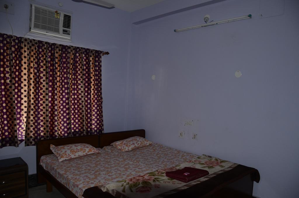 Kim Lawn Guest House Calcutta Chambre photo